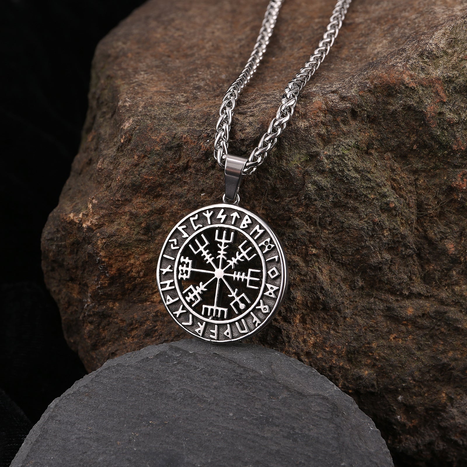 Lun Rune Pendant Necklace